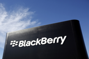 BlackBerry-receives-patent-for-a-new-camera-design