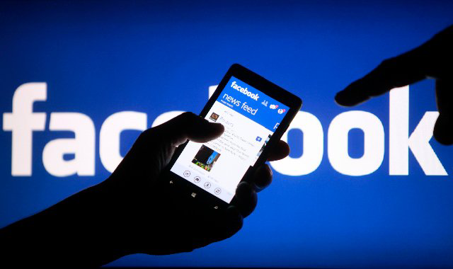 Hackers- publish private messages -81,000 Facebook accounts