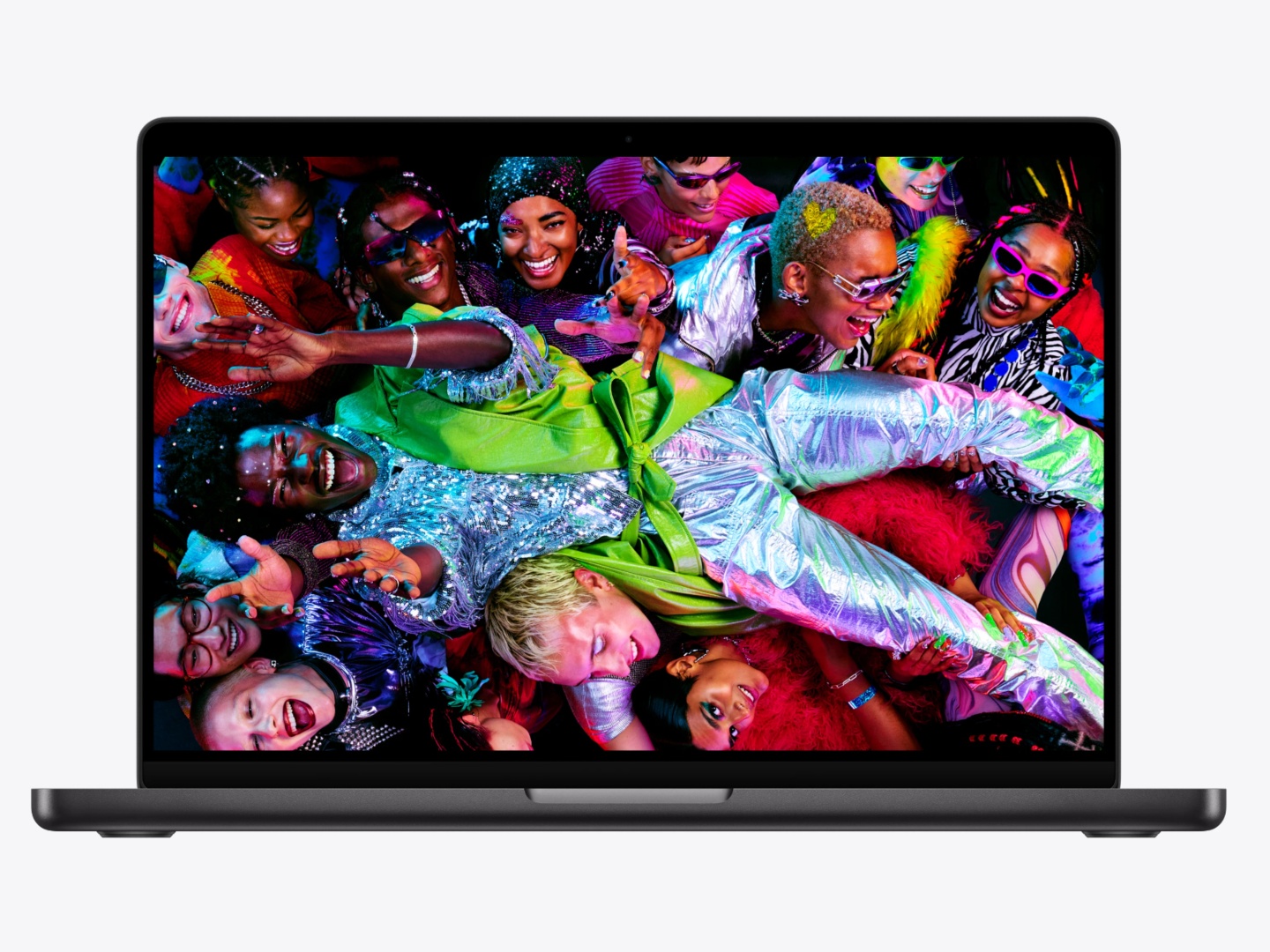 أبل تعلن عن MacBook Pro جديد بشاشة تعمل باللمس