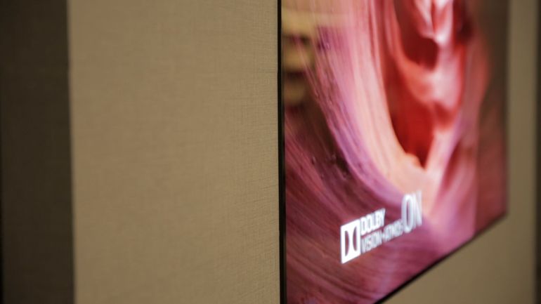 LG W7 featherweight wall-mount TVs