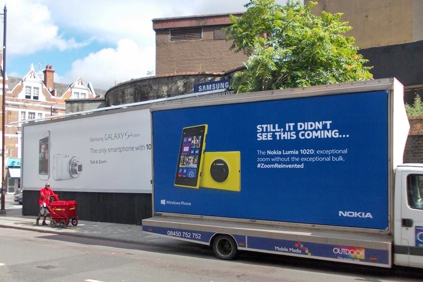 Nokia Pokes Samsung