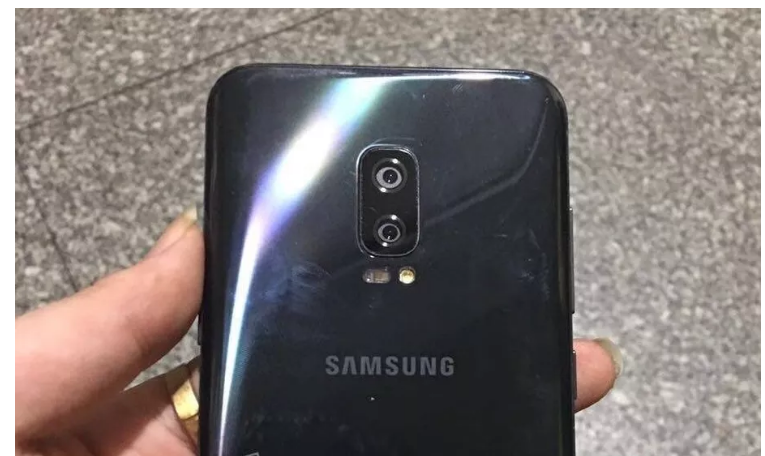 Samsung Galaxy S8 Plus dual-camera prototype