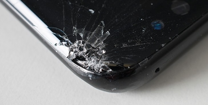 Samsung Galaxy S8 corners are very fragile, drop tests reveal