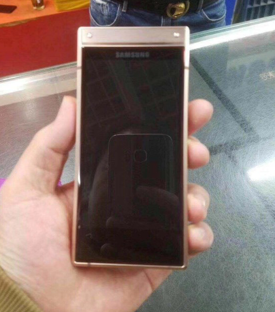 Samsung W2019- flip-phone