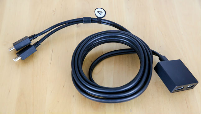 vr-headset-connection-cable