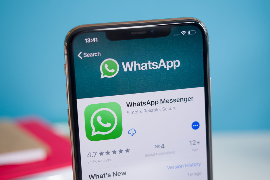 WhatsApp-update-allows-users-to-lock-it-behind-Face-ID-or-Touch-ID