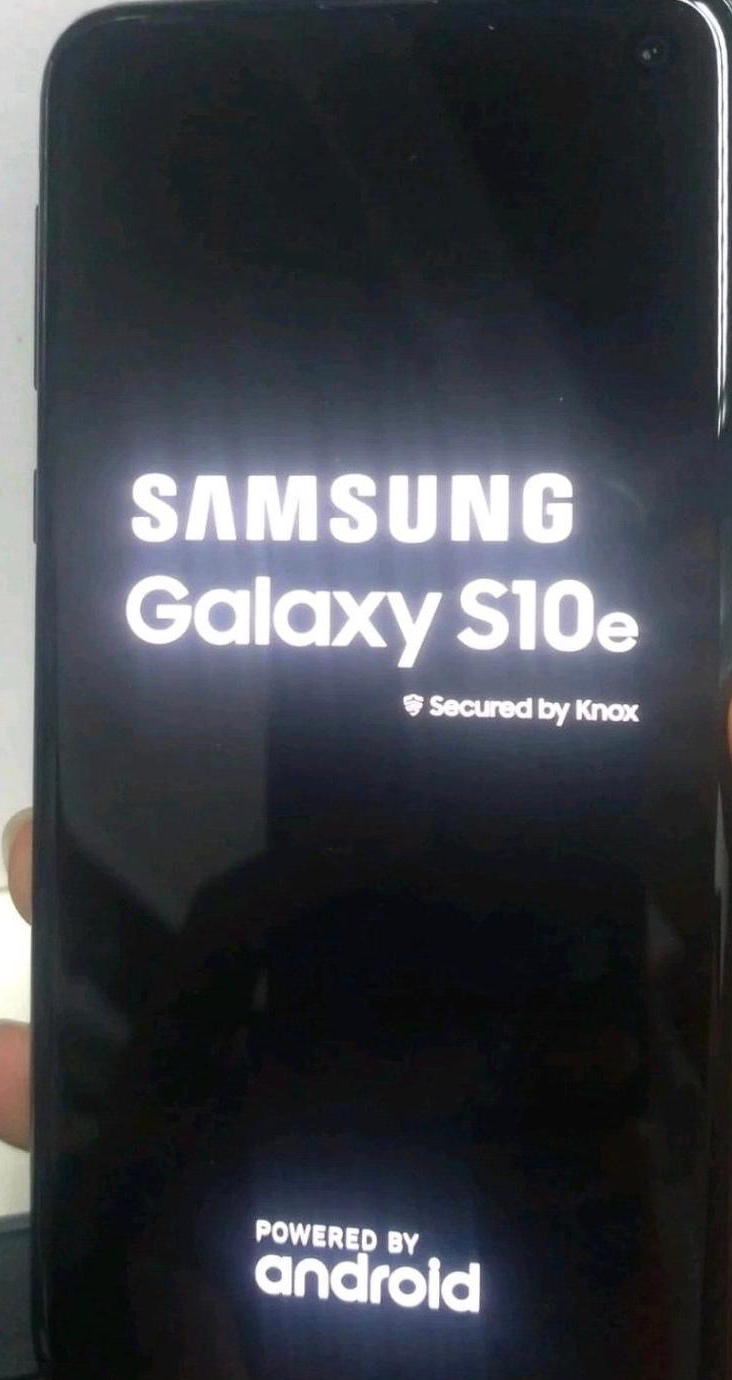 galaxy-s10e-live-images-leaked