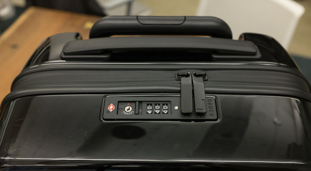 raden-smart-suitcase