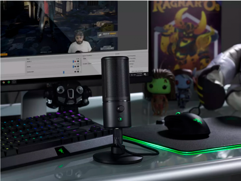 Razer launches a web camera with silvery lighting for broadcast enthusiasts
